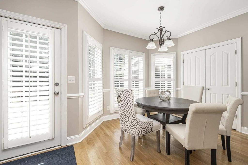 Mckee Manor- South Clt-Matthews-3000 Sq Ft Villa Charlotte Exterior photo